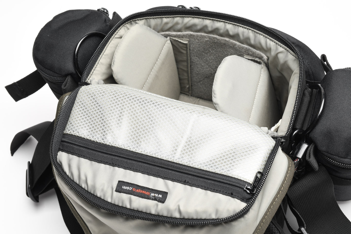 LowePro OffRoad w/2X side lens compartments, very clean
