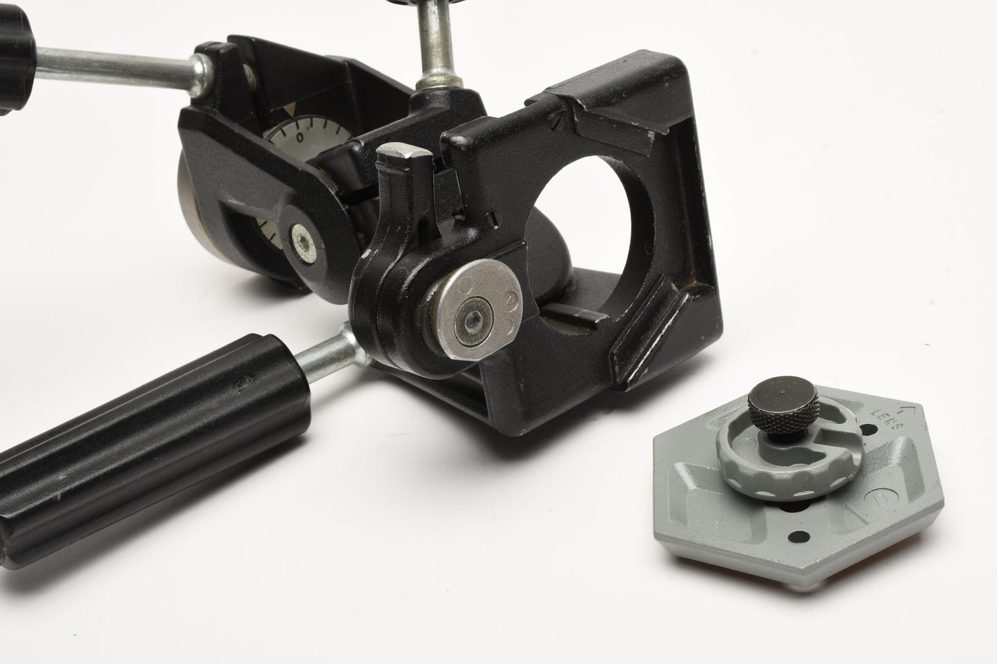 Manfrotto 029 3-Way Pan head w/Hex. QR plate, Nice!