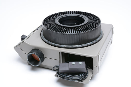 Kodak Ektagraphic IIIA Carousel slide projector, Schneider lens, tray, remote, Very clean, tested