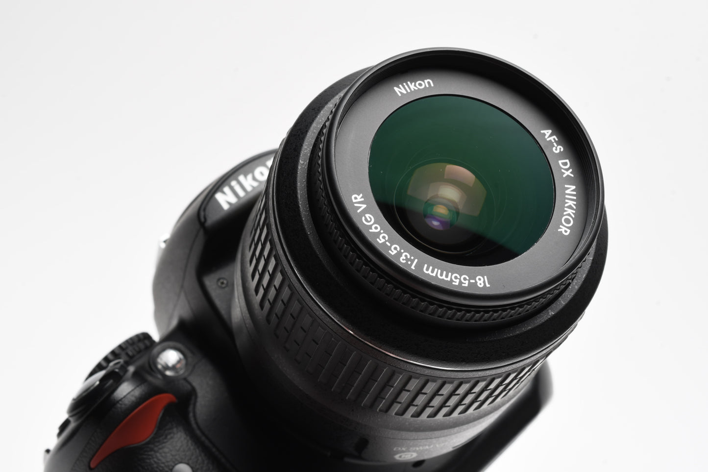 Nikon D5000 DSLR w/Nikkor 18-55mm F3.5-5.6G VR lens, 4K Acts, Clean!