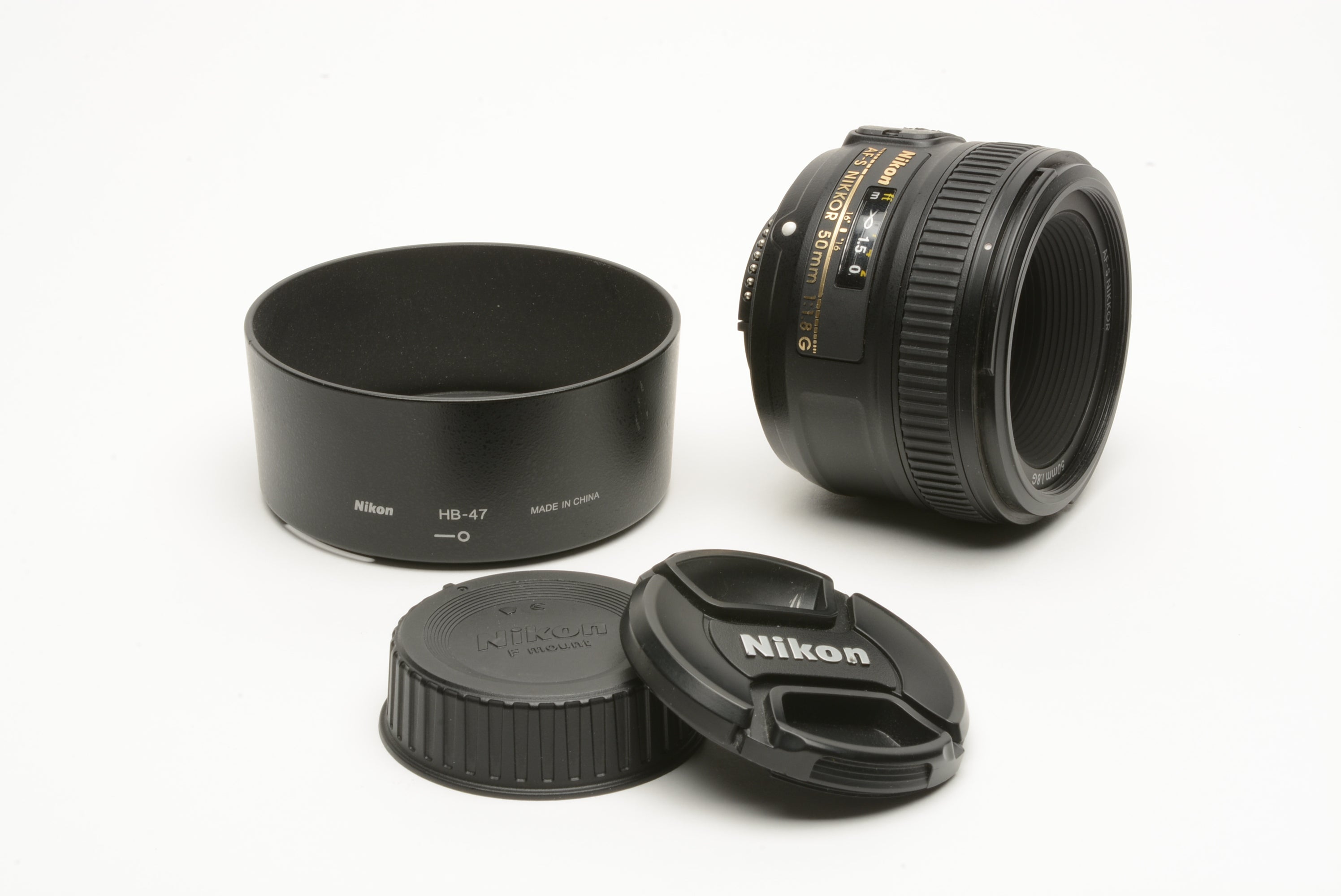Nikon AF-S Nikkor 50mm 1:1.8 G w/Hood + Caps, USA Version