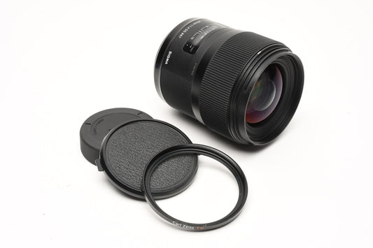 Sigma 35mm f1.4 DG Art lens for Nikon AF, Caps +Zeiss UV, Sharp!