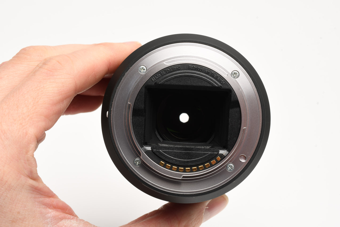 Sony FE 28-70mm f3.5-5.6 OSS zoom lens SEL2870, caps, hood, Versatile