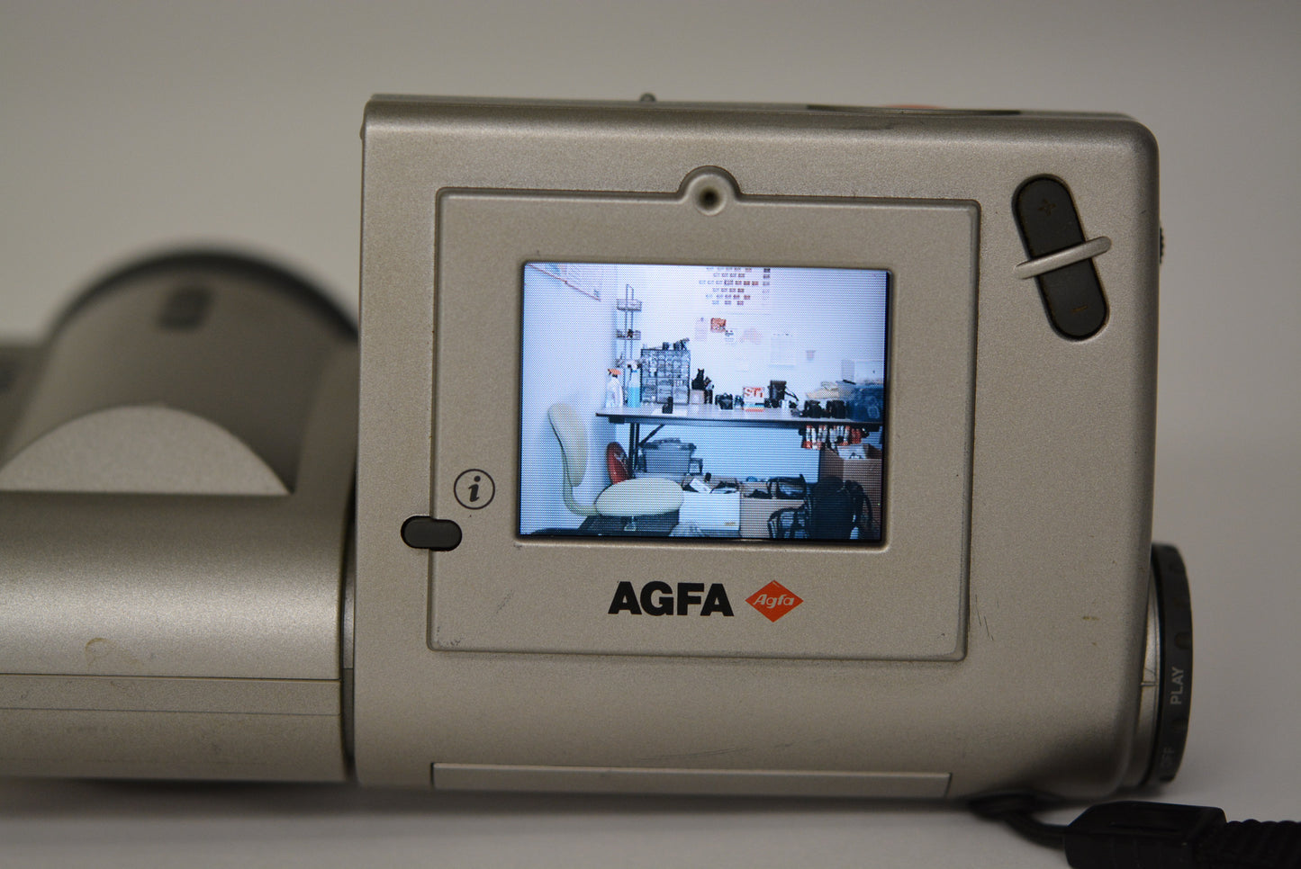 Agfa Photo 1680 8MB Digital Camera w/16MB Smart Media Card, tested, Great!