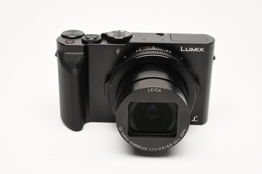 Panasonic Lumix DMC-LX10 20.1MP Digital Point&Shoot w/2Batts, manual, Mint-