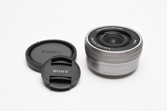 Sony 16-50mm f3.5-5.6 PZ OSS E-Mount zoom SELP1650 w/Caps (Silver) Mint-