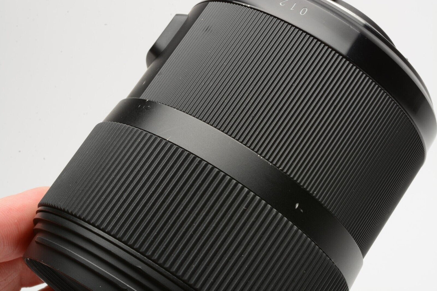 Sigma USA 35mm f1.4 DG HSM Art lens for Nikon AF mount, w/caps