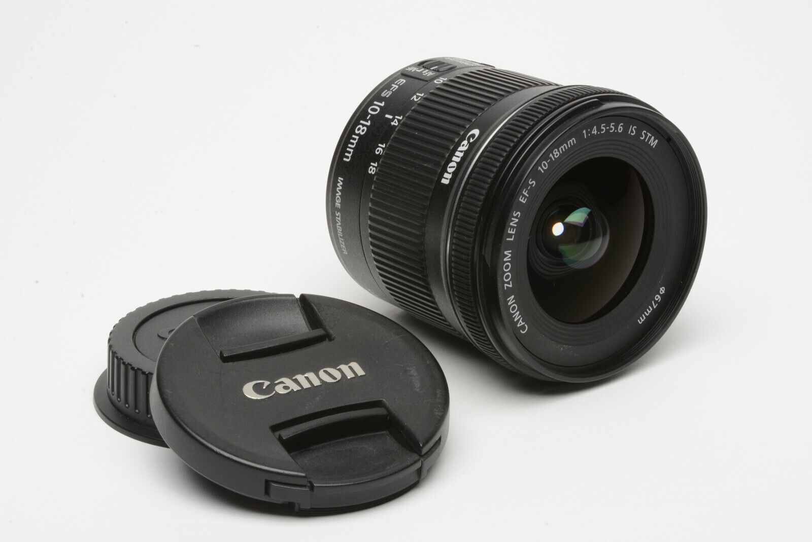 MINT- CANON EF-S 10-18mm f4.5-5.6 IS STM ZOOM, CAPS, VERY CLEAN, VERSATILE