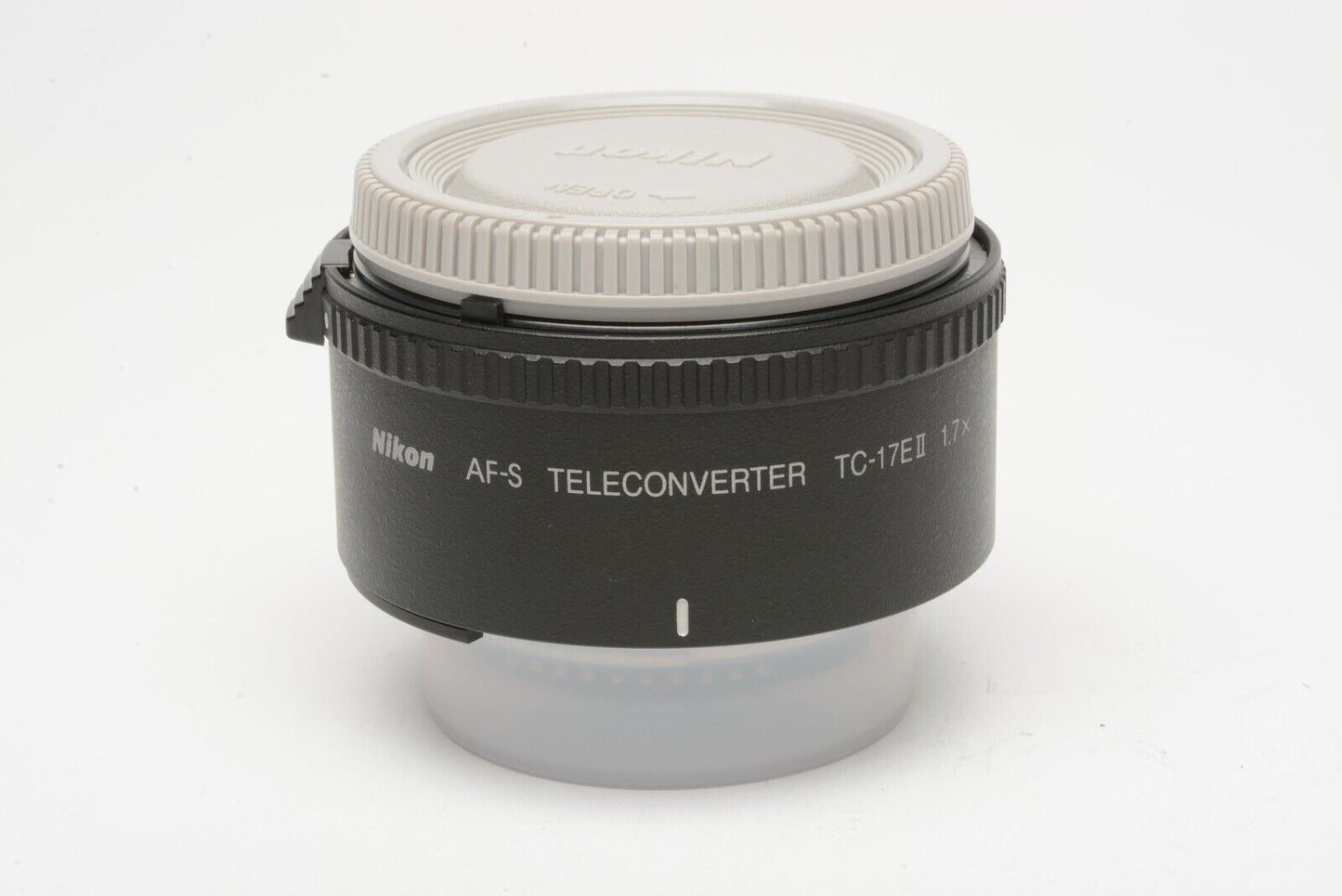 Nikon AF-S Teleconverter TC-17Eii 1.7x, caps, very clean, barely used