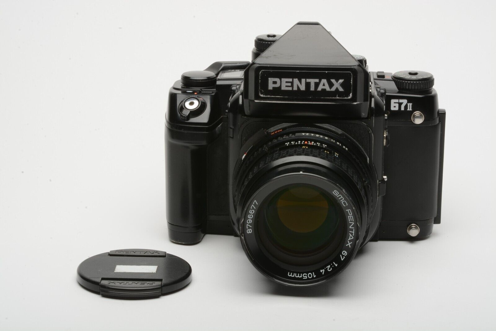 EXC++ PENTAX 67II MEDIUM FORMAT SLR w/105mm f2.4 + AE PRISM