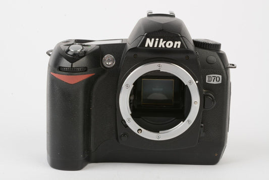 Nikon D70 6.1MP Digital Body, Batt+charger+strap+16Gb, CF, 12099 Acts!