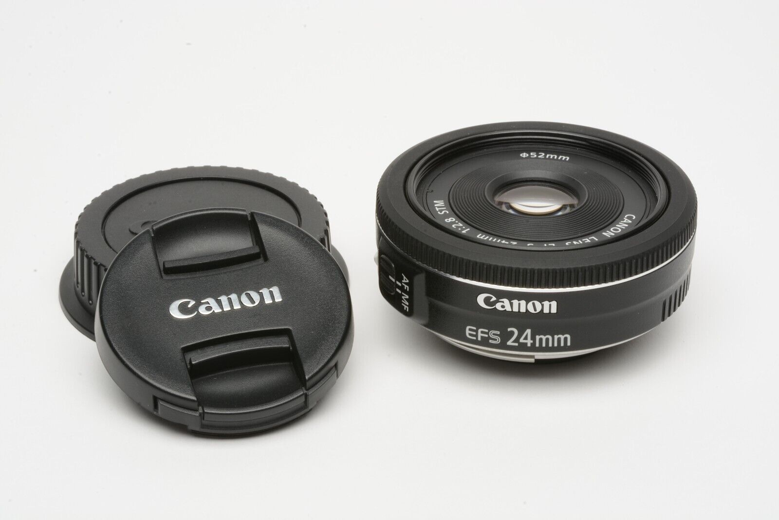 Canon EFS 24mm f2.8 STM Pancake lens, barely used, caps