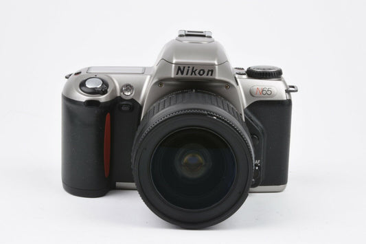 Nikon N65 35mm SLR w/AF 28-80mm zoom lens, Lowepro case, tested, great!