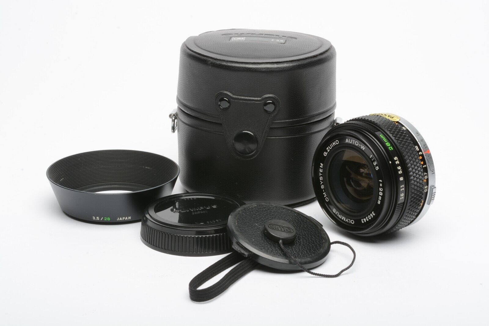 MINT- OLYMPUS G.ZUIKO 28mm f3.5 MANUAL FOCUS WIDE PRIM ELENS OM MOUNT,  CASE+HOOD