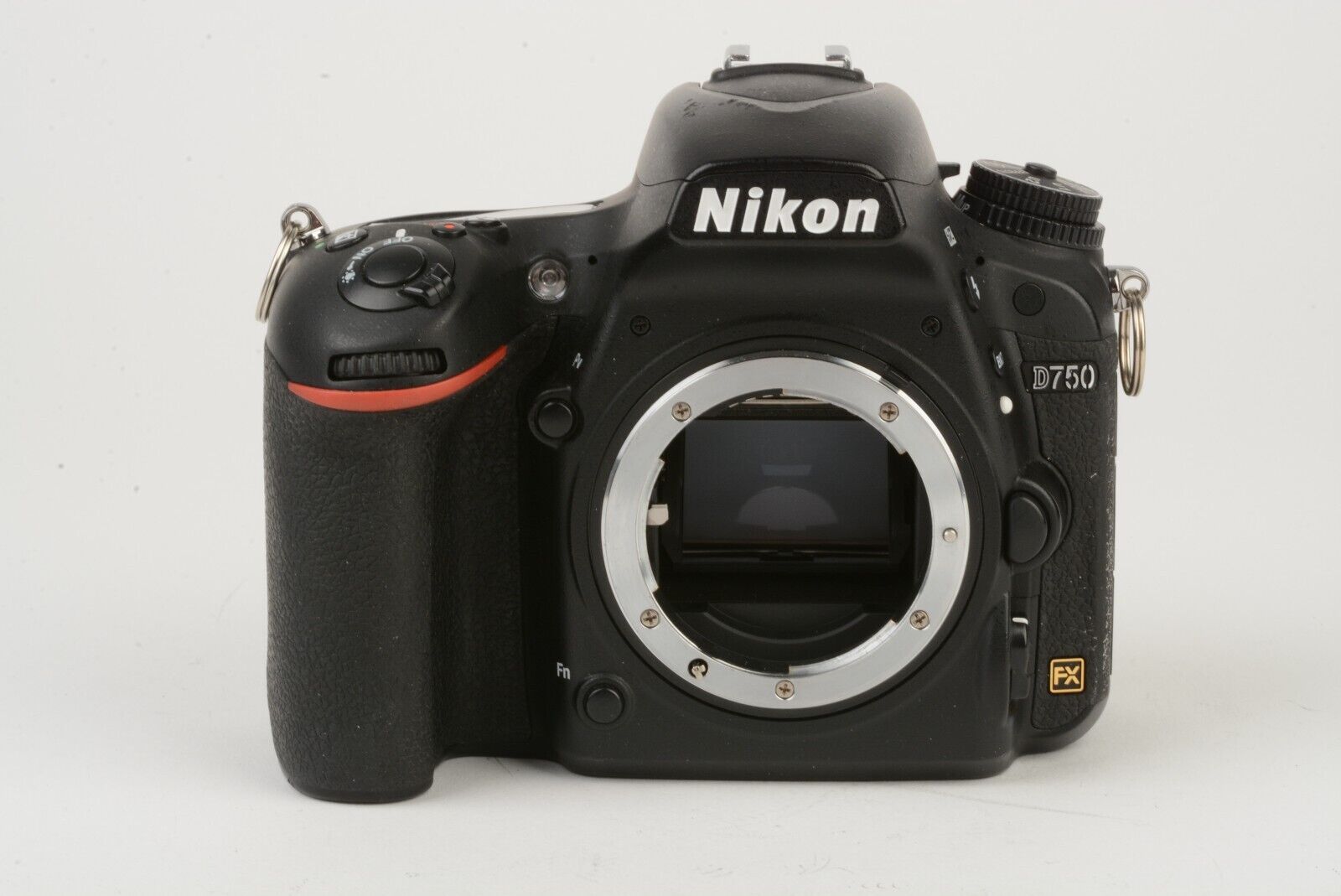13416☆美品☆ ニコン Nikon D750 ボディ - カメラ、光学機器
