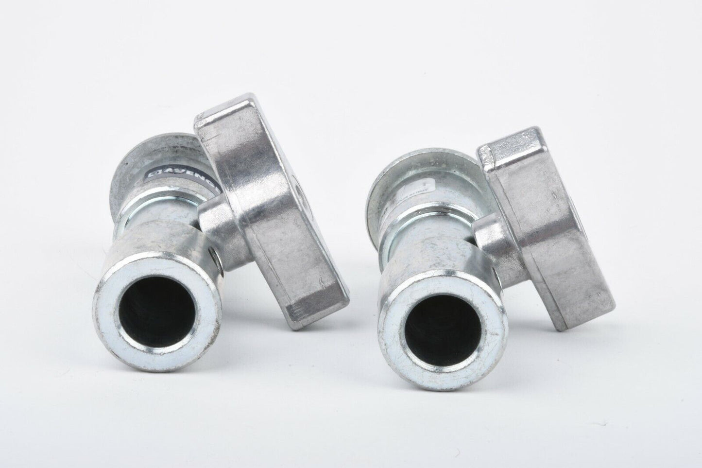 Avenger Yoke to Stand Adapter 1-1/8" Stud to 5/8" Socket #E390, Set of 2