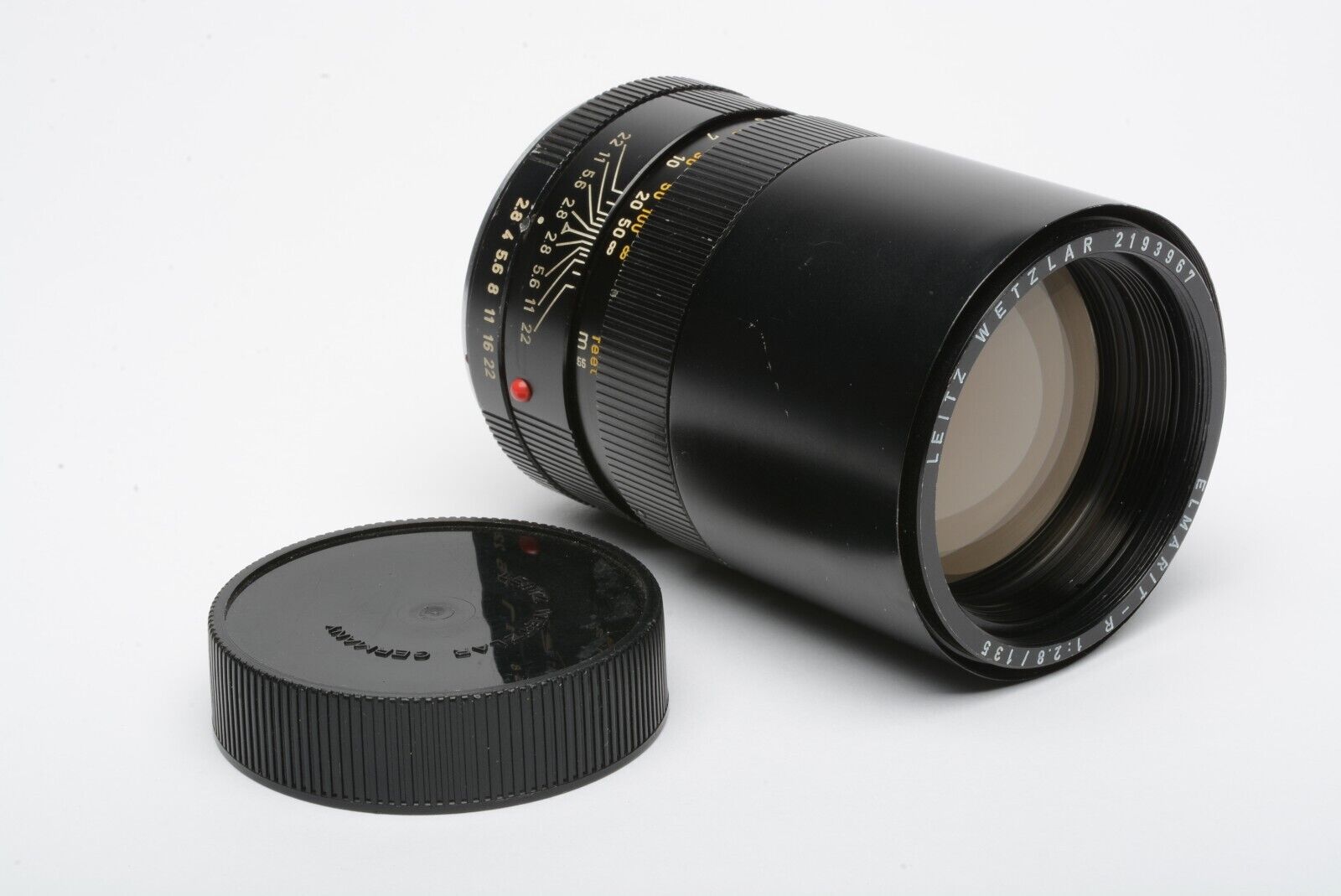 EXC++ LEICA ELMARIT-R 135mm f2.8 LENS, CAPS, VERY CLEAN AND SHARP! +REAR CAP