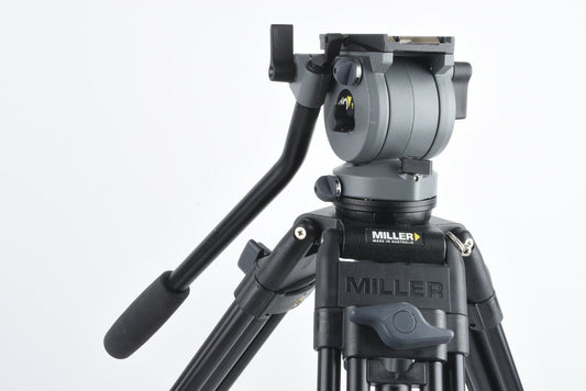 Miller DS-20 2-Stage Aluminum Tripod w/ Fluid Head (No QR Plate) Very Nice!