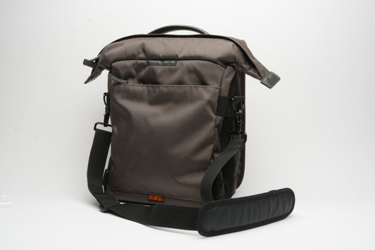 Lowepro Classified 160AW Messenger bag, gently used, great (Sepia color)