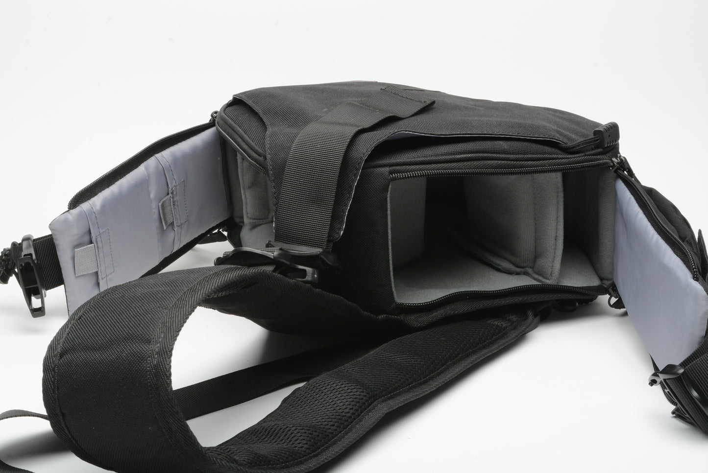 Caden camera sling pack, nice a& clean ~12x9"