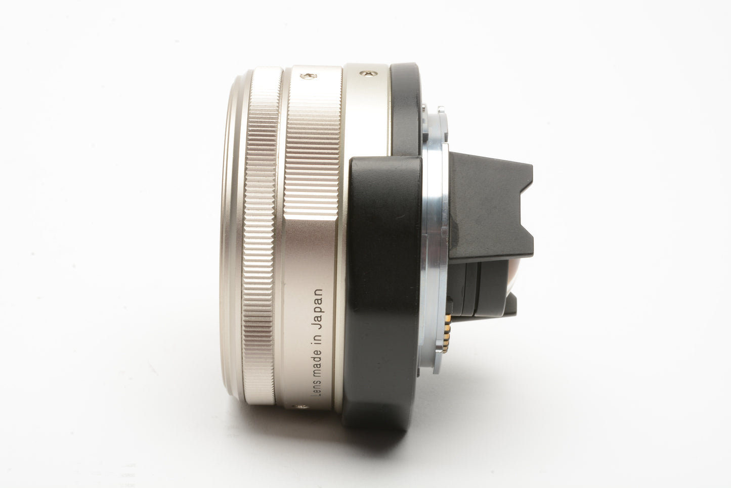 Contax Biogon 28mm f2.8 w/GG1 Hood and lens caps + L39 UV filter MINT