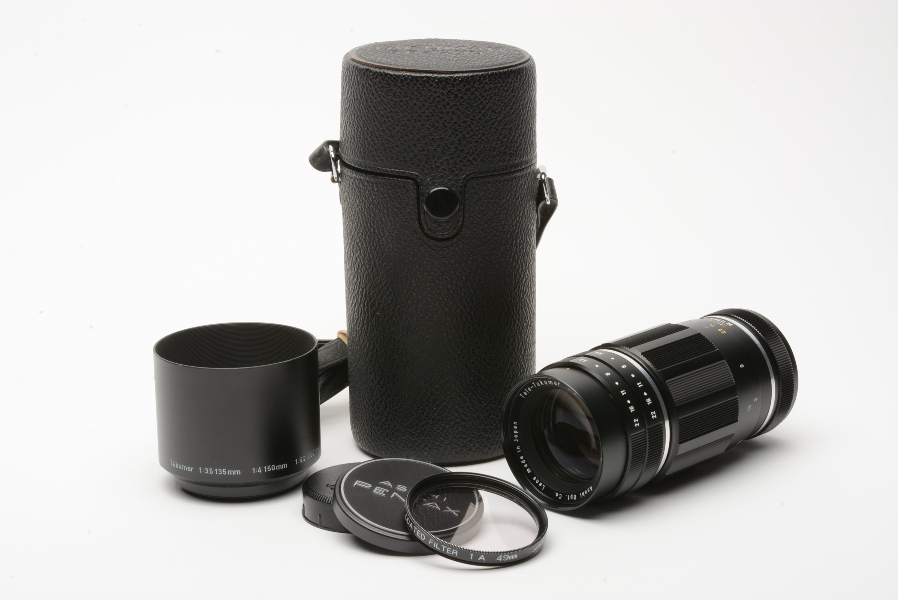 Pentax Tele Takumar 200mm f5.6 M42 mount lens (Pre-set), case 