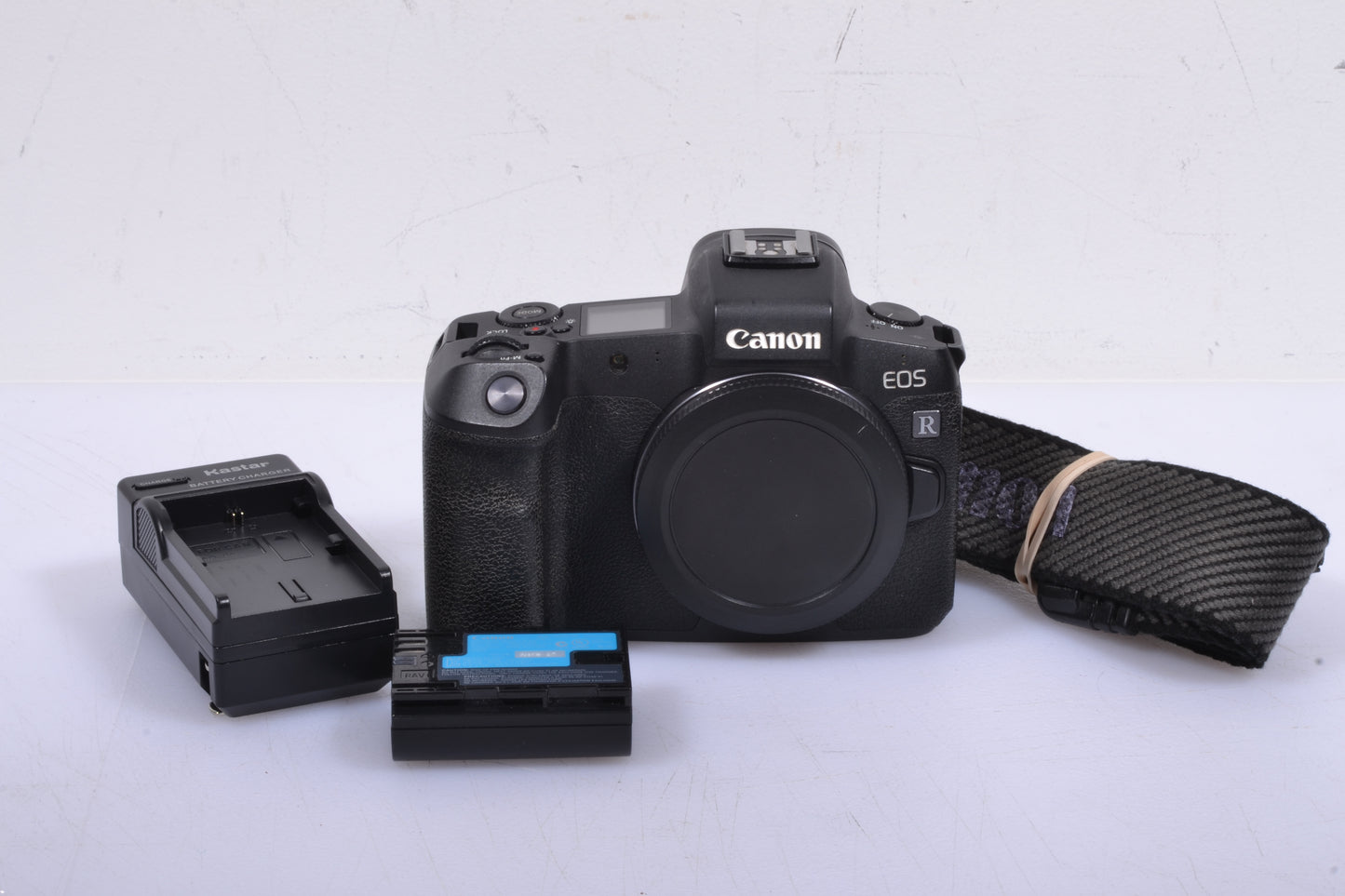 Canon EOS R Mirrorless body, batt, charger, clean, <18K Acts, Nice!