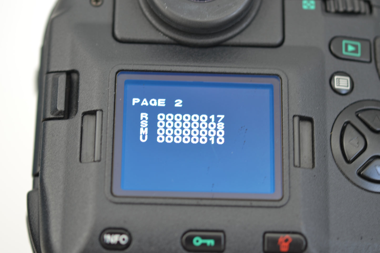 Olympus E-1 DSLR 5MP Bundle w/Zuiko 14-54mm F2.8-3.5 Lens ONLY 17 SC!!