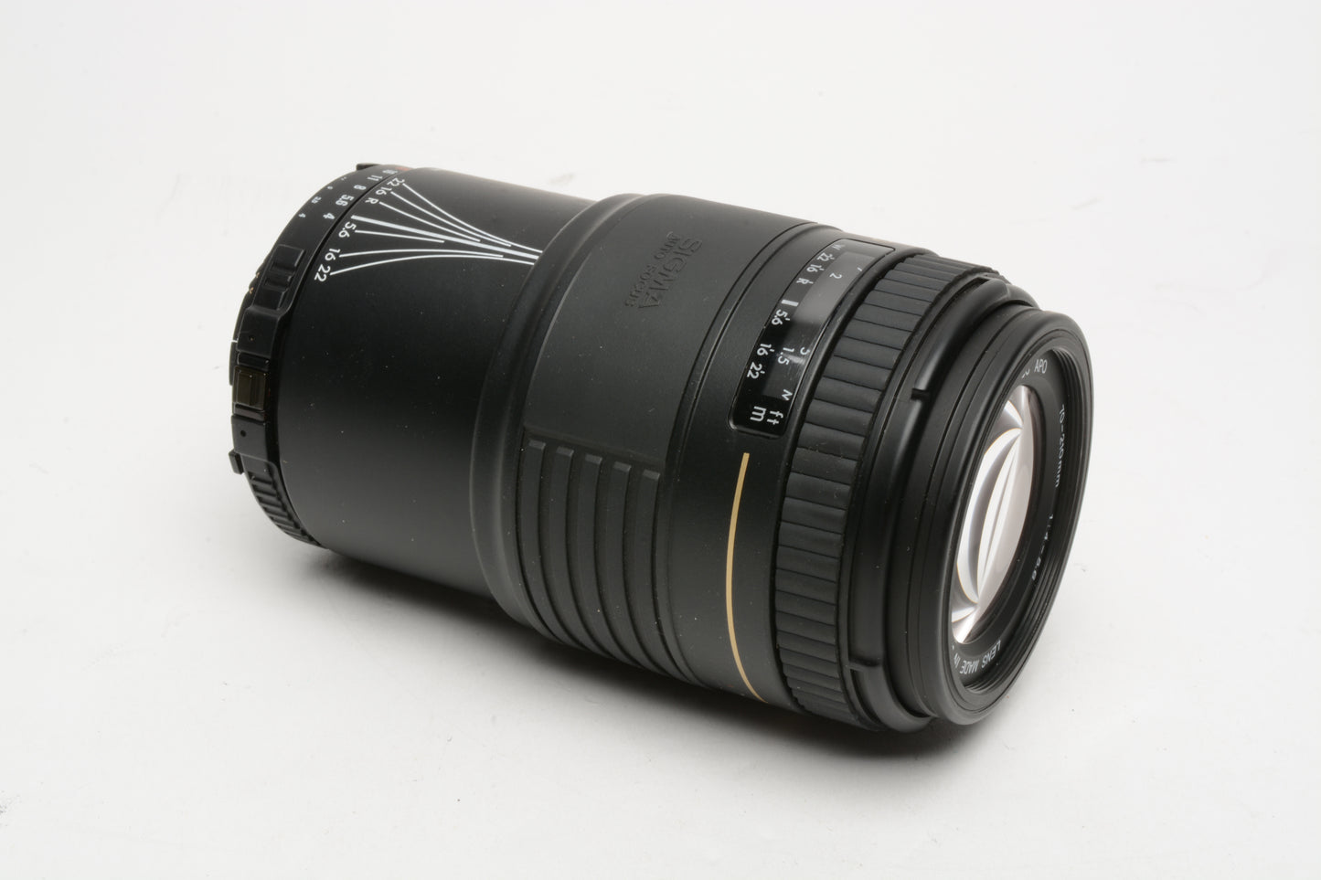 Sigma APO UC 70-210mm f4-5.6 zoom lens, Caps, Hood, UV, Nikon AF