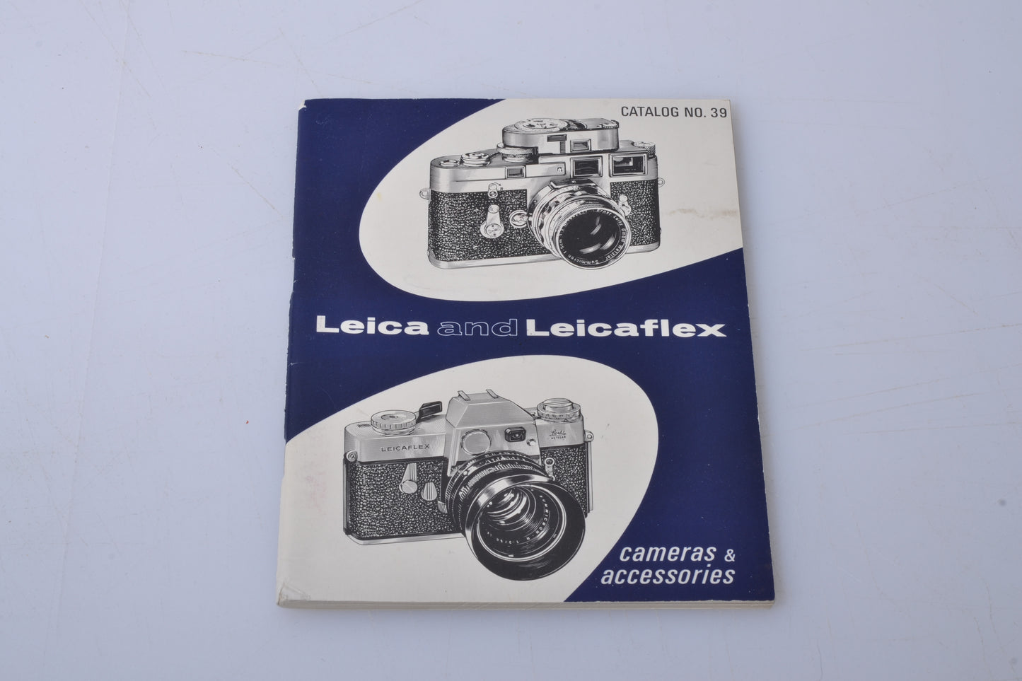 Leica and Leicaflex Catalog #39, Clean