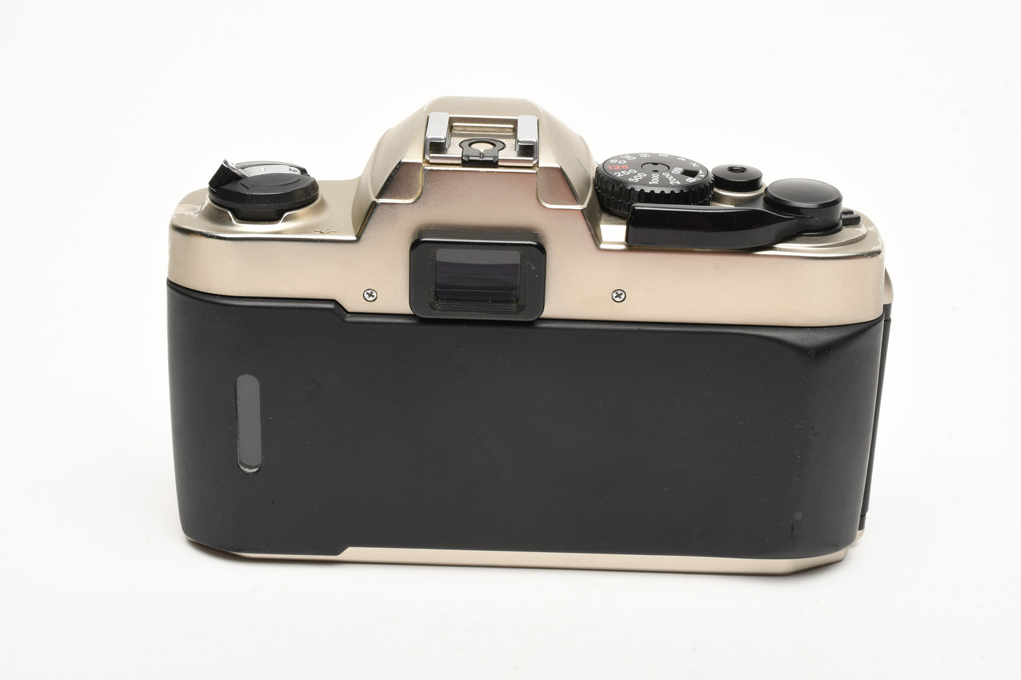 Nikon FM10 35mm SLR w/35-70mm f3.5-4.8 zoom lens, Case, Boxed