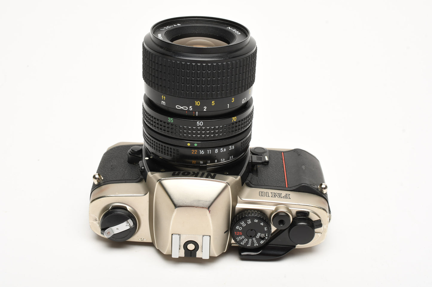 Nikon FM10 35mm SLR w/35-70mm f3.5-4.8 zoom lens, Case, Boxed