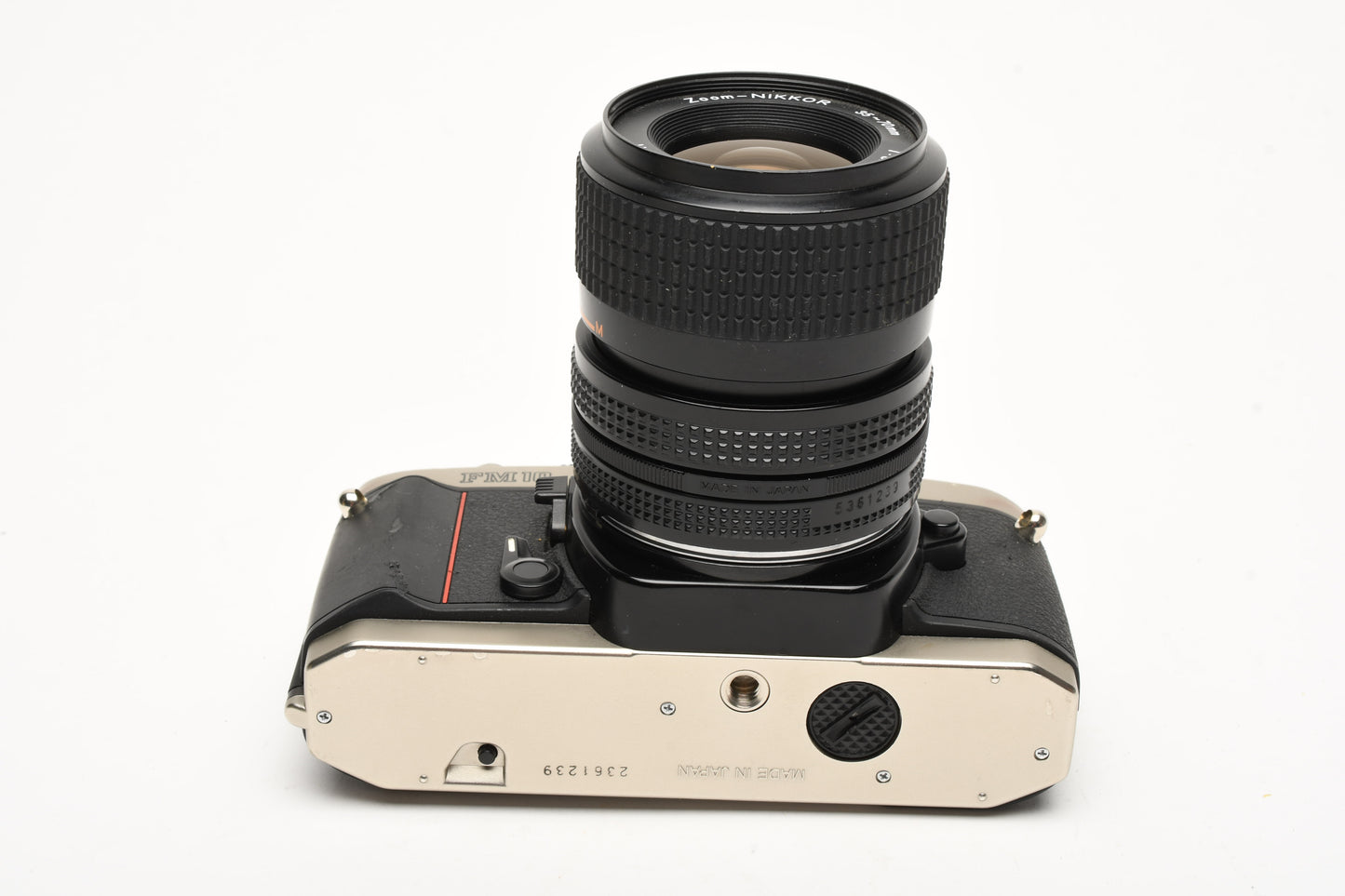 Nikon FM10 35mm SLR w/35-70mm f3.5-4.8 zoom lens, Case, Boxed