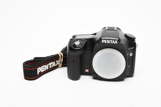 Pentax K200D DSLR 13,086 Acts, Strap, tested, great!