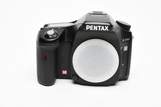 Pentax K200D DSLR 13,086 Acts, Strap, tested, great!