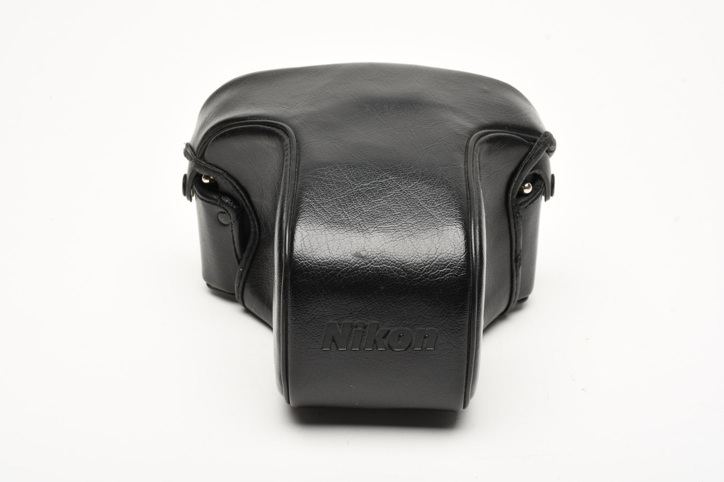 Nikon FM10 35mm SLR w/35-70mm f3.5-4.8 zoom lens, Case, Boxed