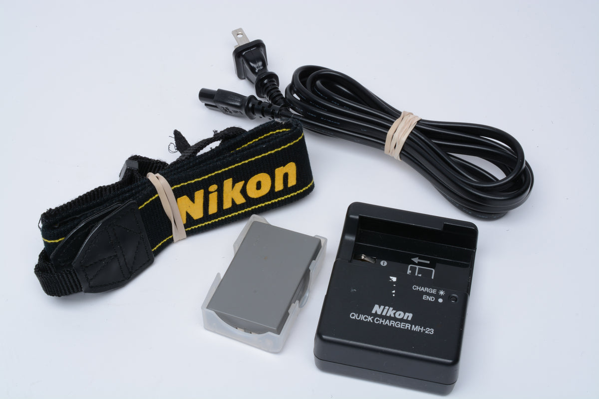 Nikon D40 DSLR body, batt+charger+book, ONLY 2421 Acts!! Mint-