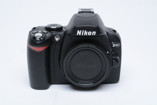 Nikon D40 DSLR body, batt+charger+book, ONLY 2421 Acts!! Mint-