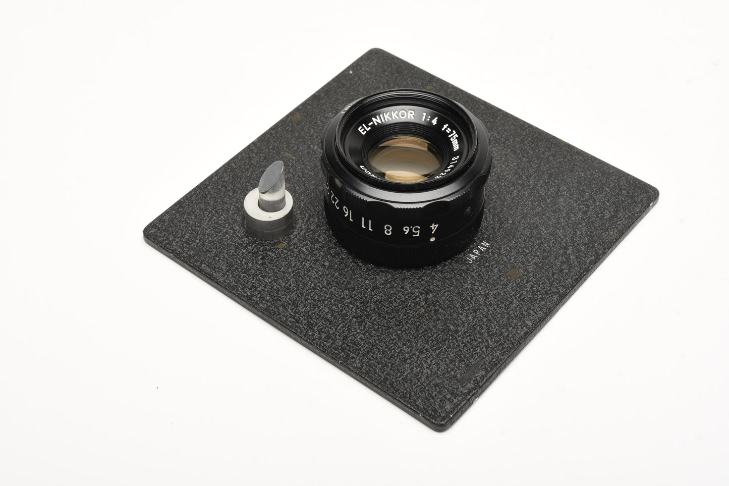 Nikon EL Nikkor 75mm f4 Enlarging lens w/4x4" lens board, Great!