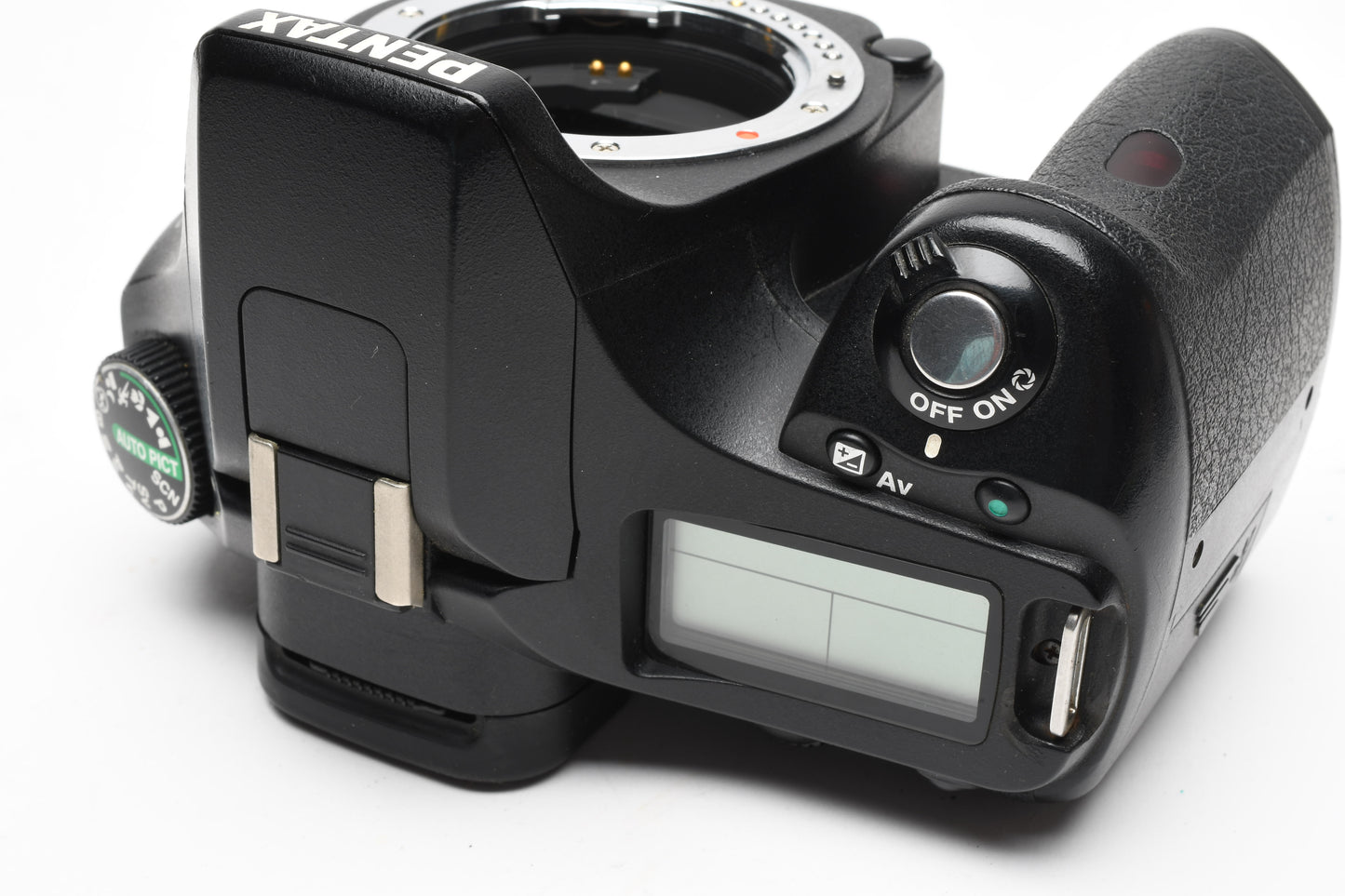 Pentax K200D DSLR 13,086 Acts, Strap, tested, great!