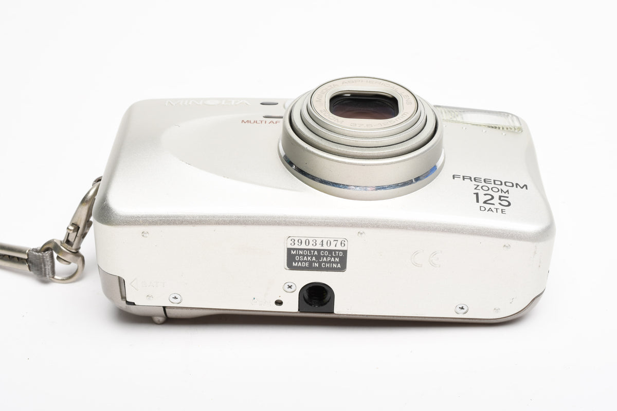Minolta Freedom Zoom 125 Date 35mm Point&Shoot camera w/ strap, Great!