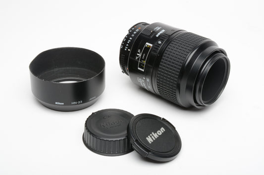 Nikon AF 105mm f2.8D Micro Nikkor lens, Very sharp!  + caps + hood, *Read