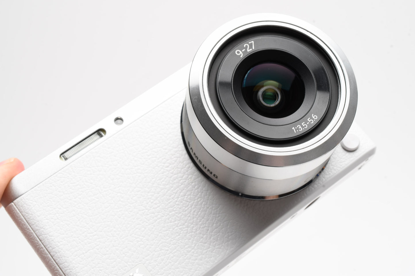 Samsung NX Mini 20.5MP Digital Point&Shoot W/9-27mm Lens + Flash  (white) Mint-