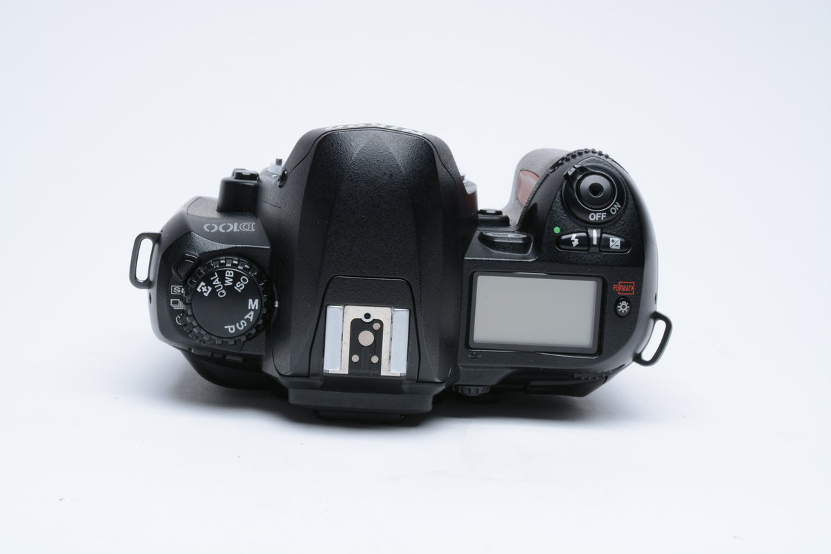 Nikon D100 DSLR w/ MB-D100 Grip, 2x Batts, Manual, Charger, 2GB CF, Strap++
