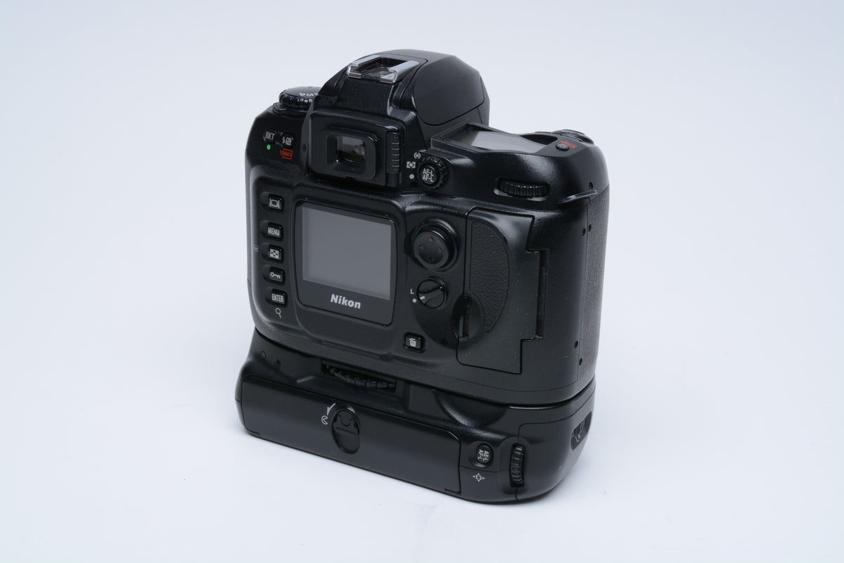 Nikon D100 DSLR w/ MB-D100 Grip, 2x Batts, Manual, Charger, 2GB CF, Strap++