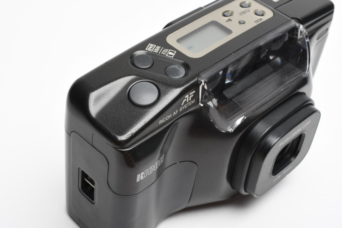 Ricoh Shotmaster Zoom 35mm Point&Shoot w/38-76mm Zoom Lens, Strap, Nice!
