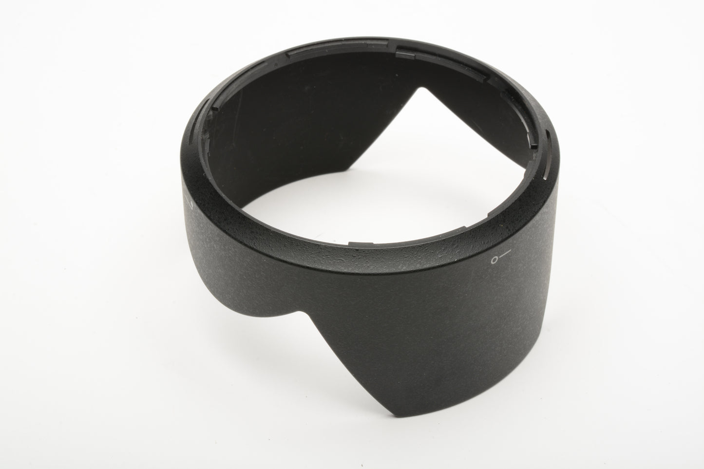 Nikon HB-58 Bayonet Lens Hood for 18-300mm f3.5-5.6G ED VR, Clean