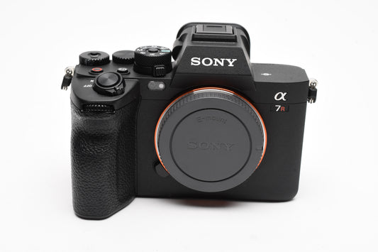 Sony A7R V Mirrorless body, Only 1852 Acts! 2X batts+charger, Boxed, Mint! USA
