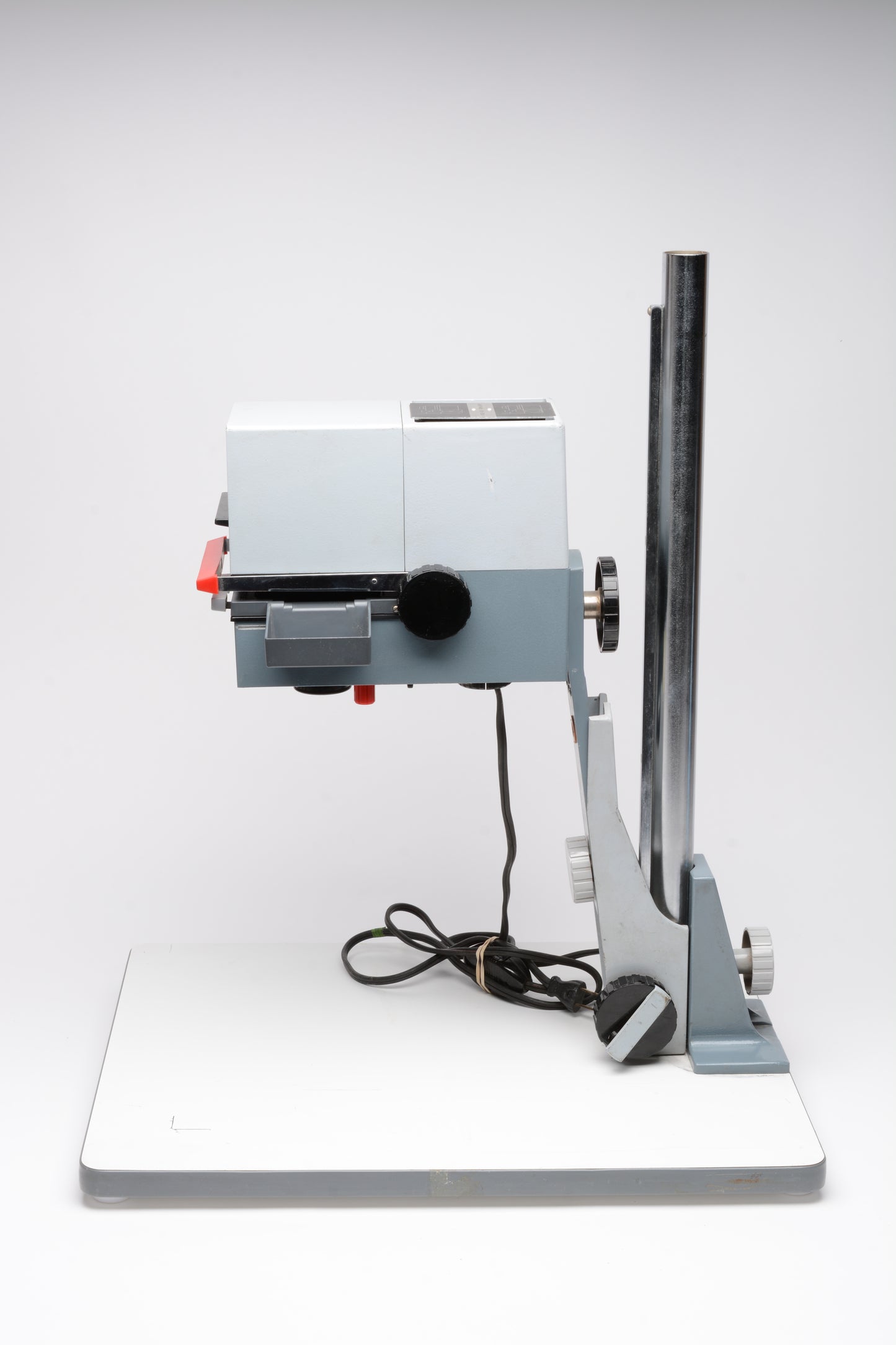 Durst M600 Enlarger w/6Neg carrier, Schneider 50mm F4.5 lens, Tested, Great!