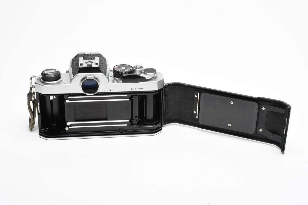 Nikon FM Chrome Body 35mm SLR w/50mm f1.8 lens, New seals, Tested, Great!